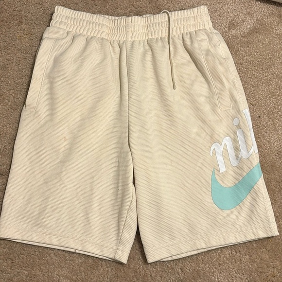 men’s nike shorts - Picture 1 of 3